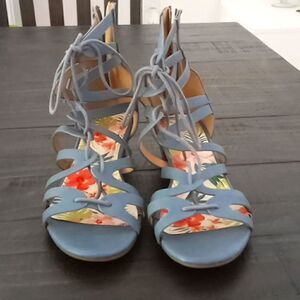 City Classified Sandals size 9 good condition